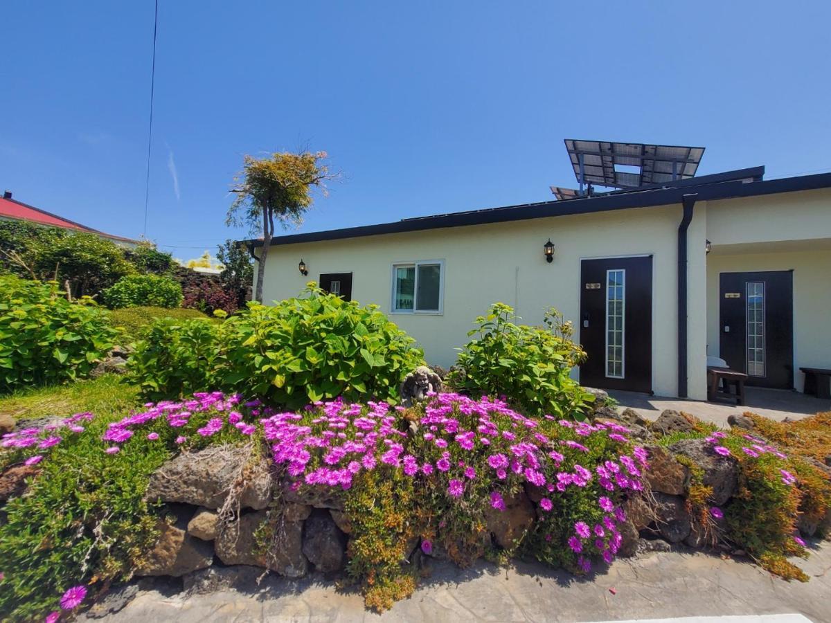 Hanihaus Sinchon-Ri Jeju Esterno foto